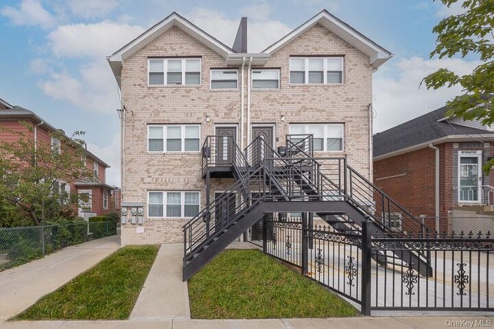 416 Revere Avenue  Bronx NY 10465 photo