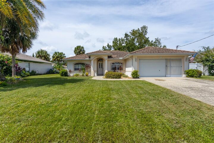 Property Photo: 6 Raleigh Drive FL 32164