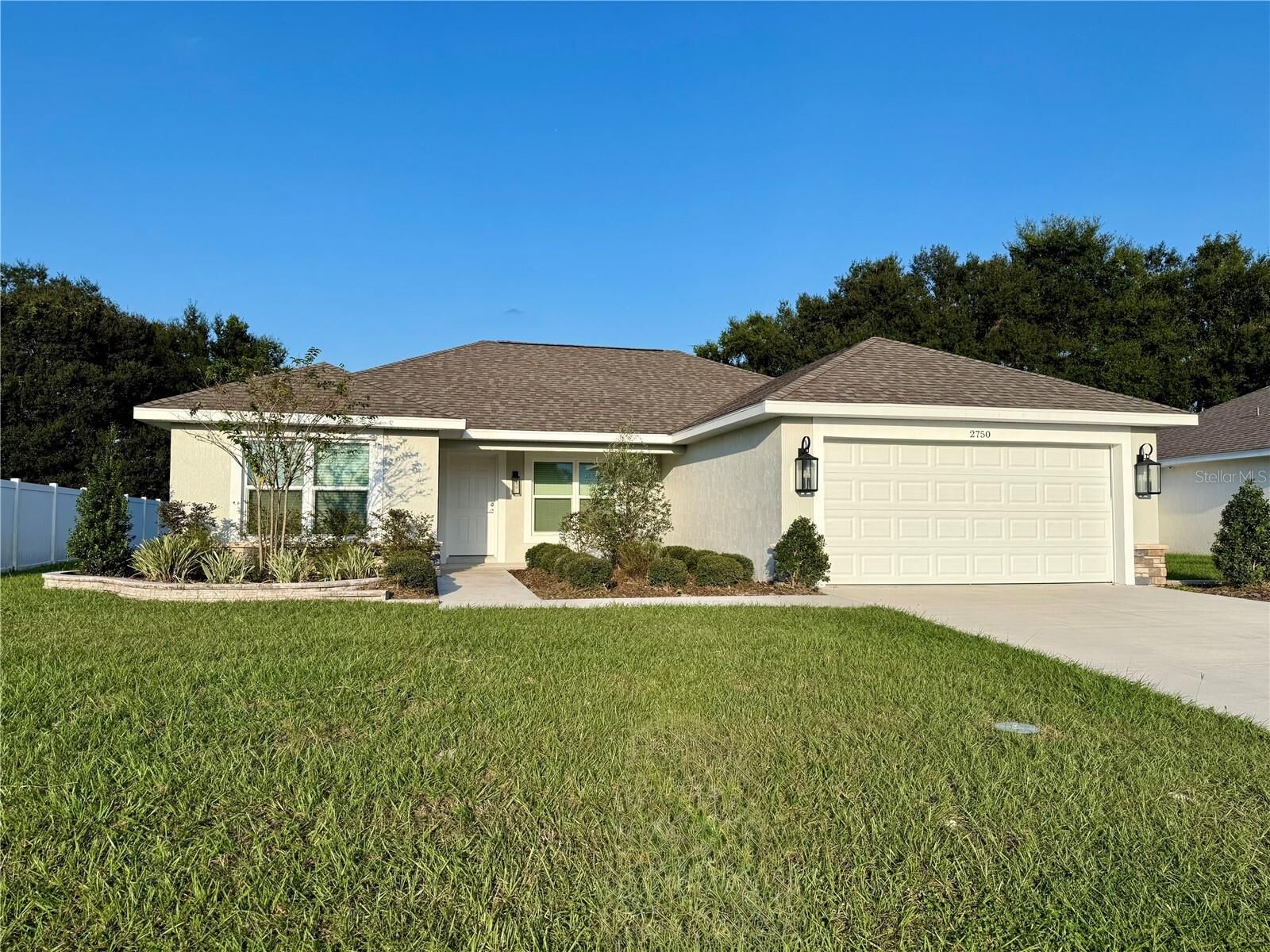 Property Photo:  2750 SE 75th Boulevard  FL 33513 