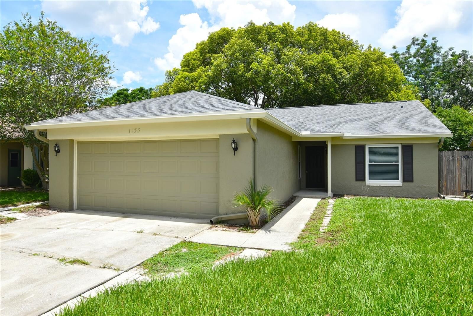 Property Photo: 1135 Covington Street FL 32765