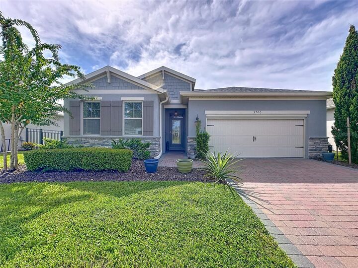 Property Photo: 3700 Beautyberry Way FL 34714