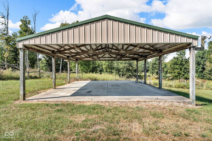 Property Photo:  2475 W County Road 1050 S  IN 46120 