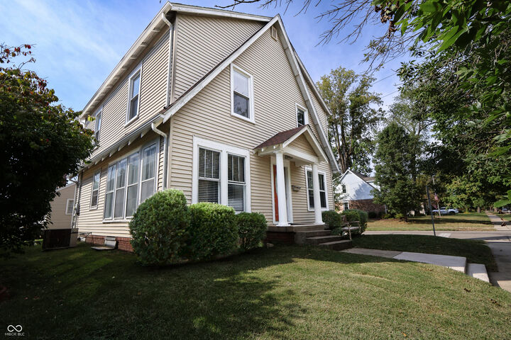 Property Photo:  1644 Lafayette Avenue  IN 47201 
