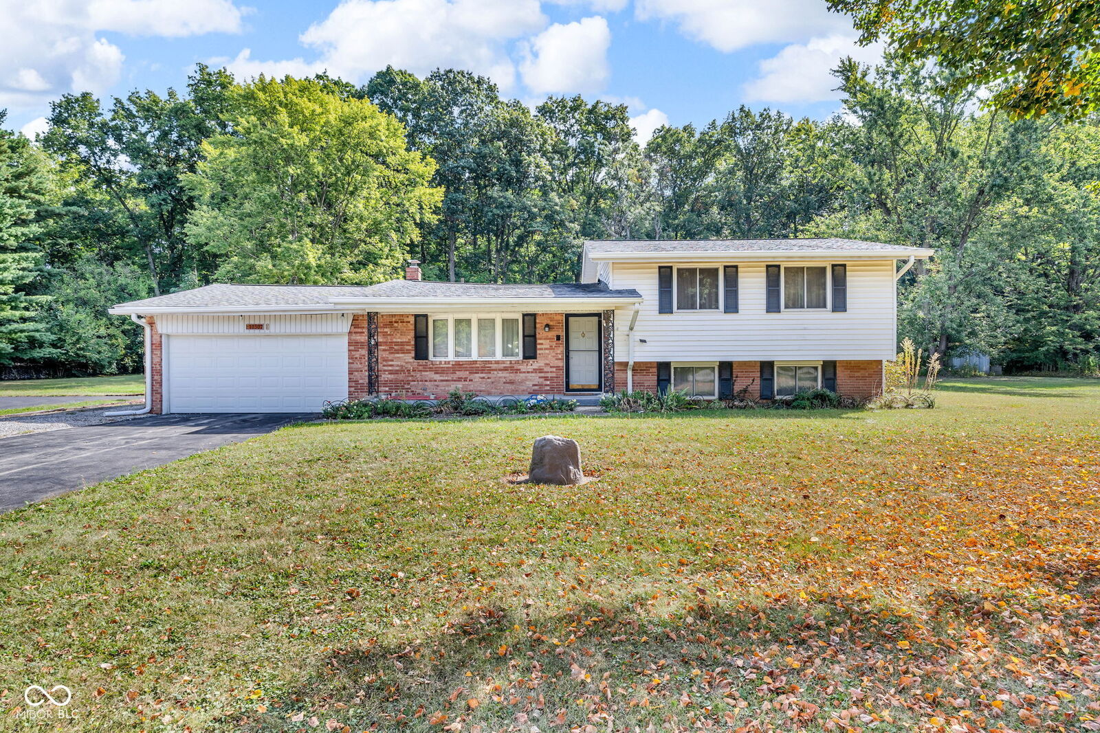 Property Photo:  10307 Orchard Park Drive S  IN 46280 