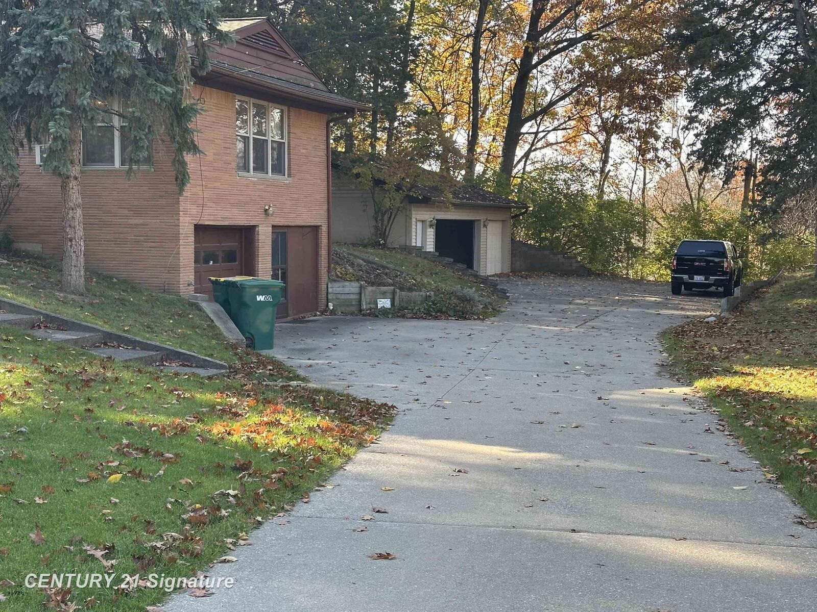 Property Photo: 537 Sharon Drive MI 48433