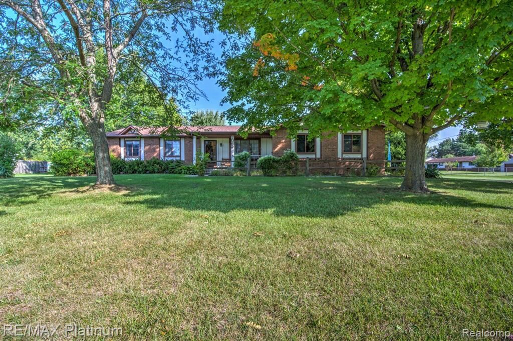 Property Photo:  7062 South Fork Drive  MI 48473 9737 