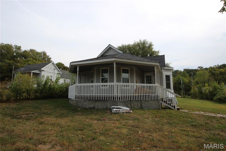 Property Photo:  316 N Oak Street  MO 63648 