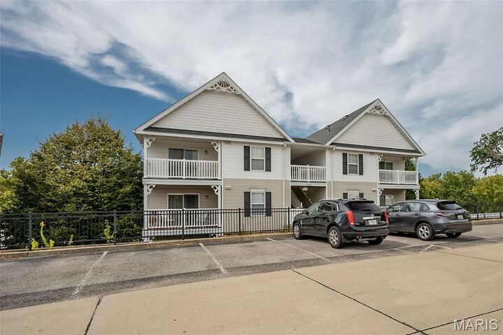Property Photo:  2460 Lampong Drive 100C  MO 63125 