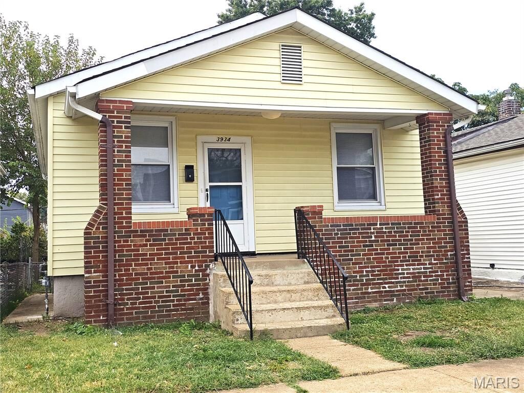Property Photo:  3934 Randall Street  MO 63116 