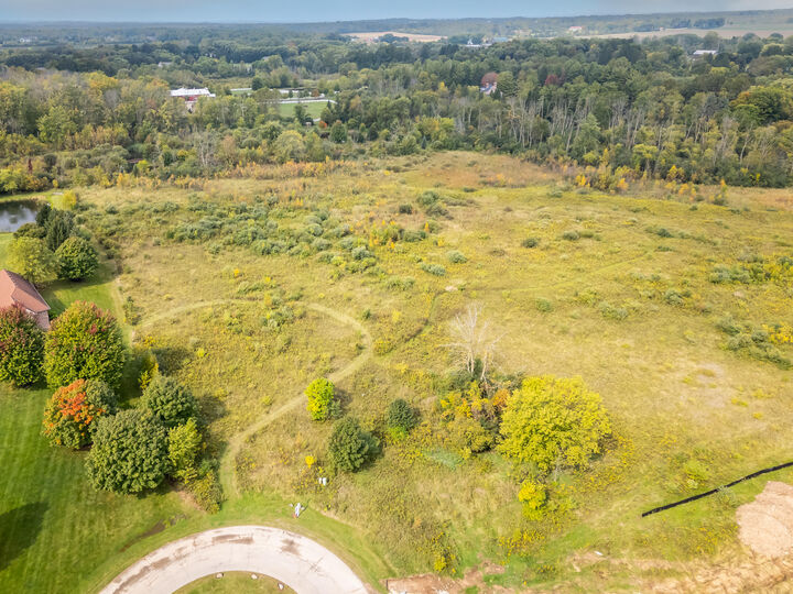 Property Photo: 12957 N Highgate Ct WI 53097