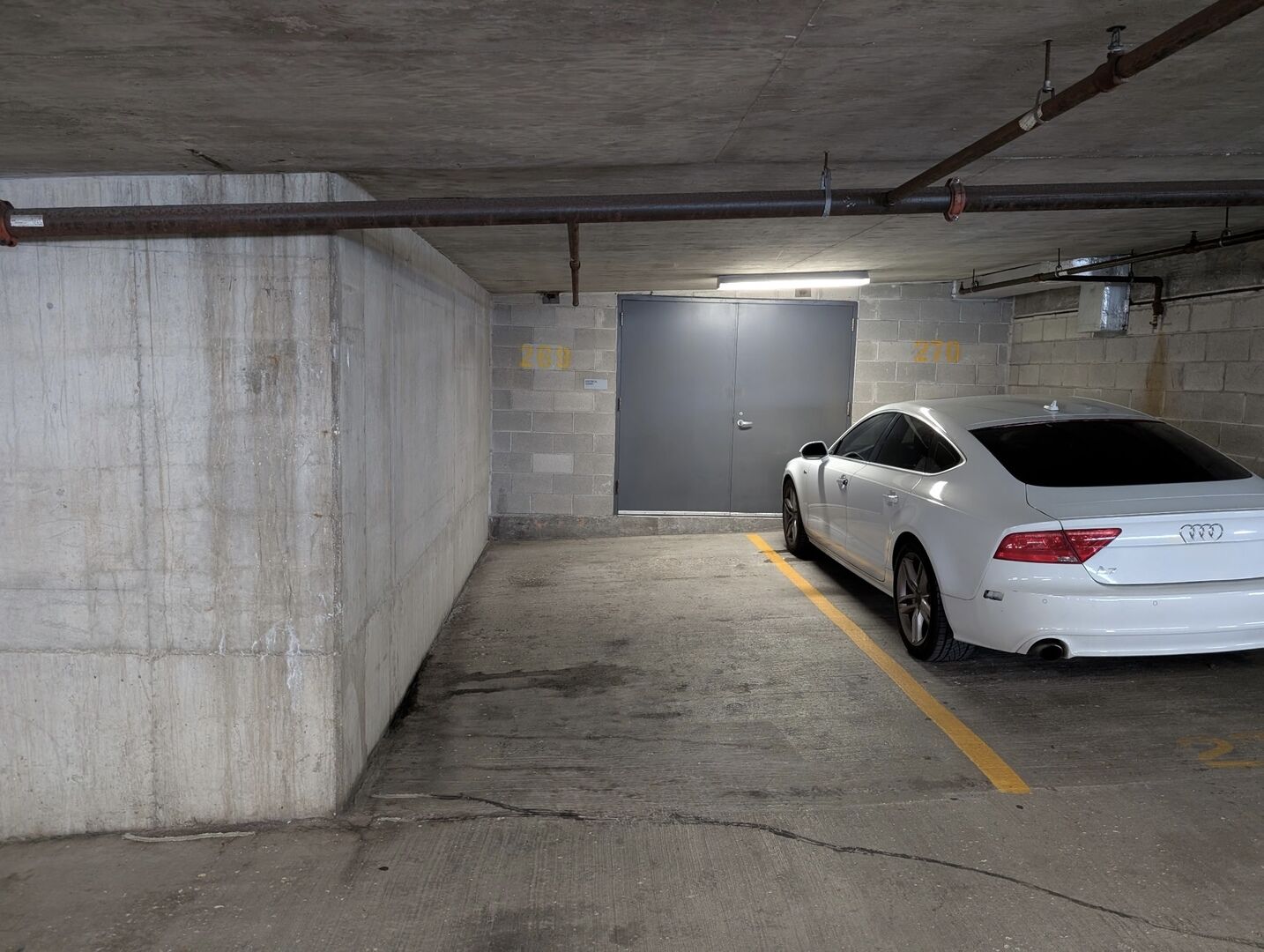 Property Photo:  235 W Van Buren Street P-269  IL 60607 