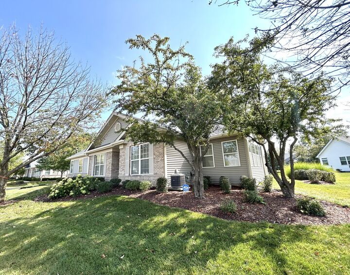 Property Photo:  21531 Wolf Lake Way  IL 60403 