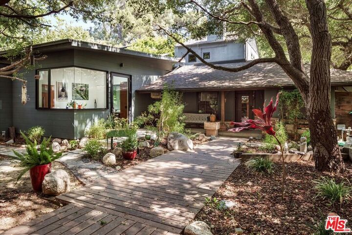 2056 Oakstone  West Hollywood CA 90046 photo