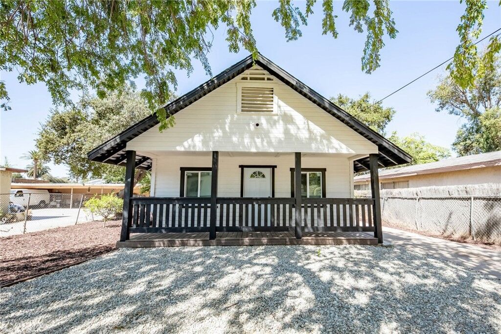 Property Photo:  1737 El Sereno  CA 91103 
