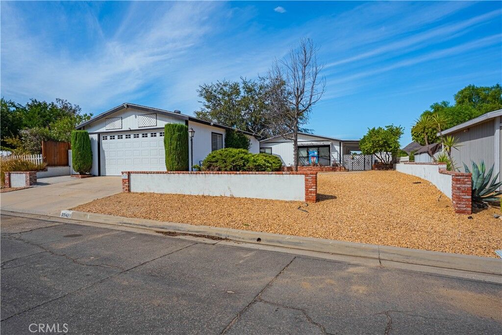 Property Photo:  33421 33421 Mill Pond  CA 92595 