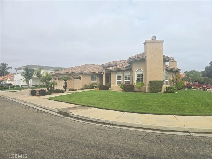 Property Photo:  633 Ballestral  CA 93455 