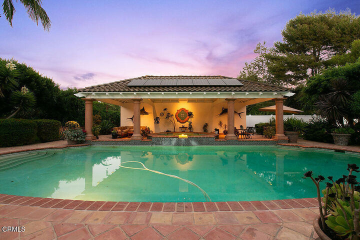 Property Photo:  11016 Red Barn Road  CA 93012 