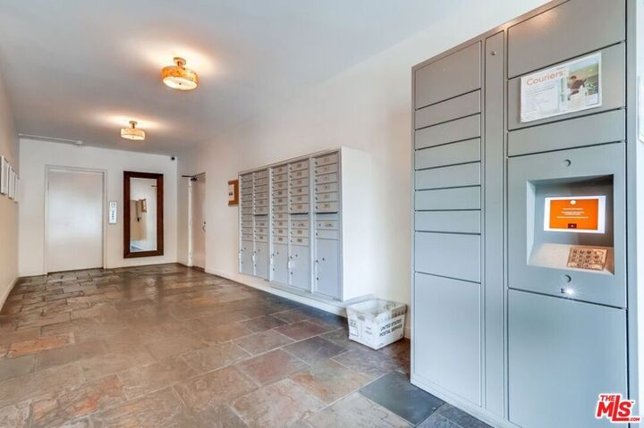 Property Photo: 1351 N Orange Drive 212 CA 90028
