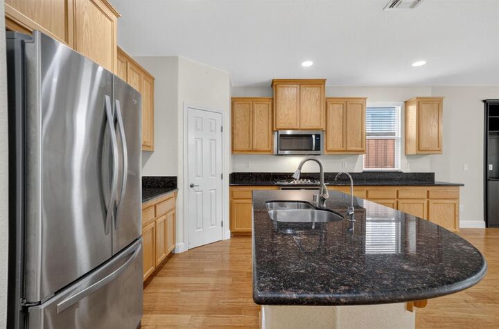 Property Photo: 7208 Artisan Circle CA 95678