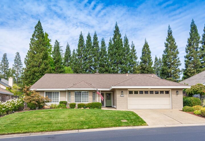 Property Photo:  2203 Banbury Circle  CA 95661 