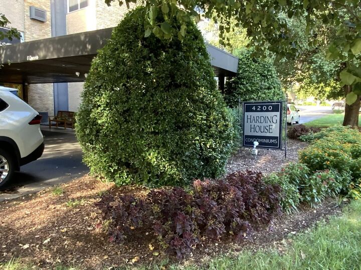 Property Photo:  4200 West End Ave 404  TN 37205