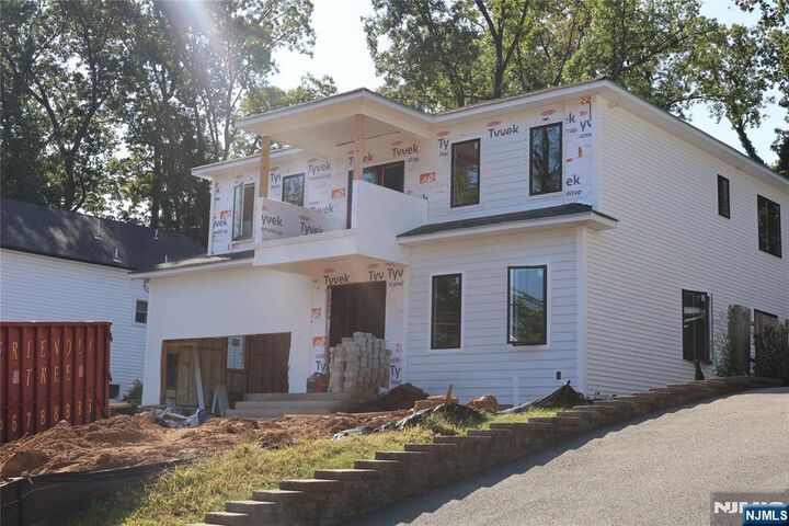 Property Photo:  36 Crestview Hill Road  NJ 07039 