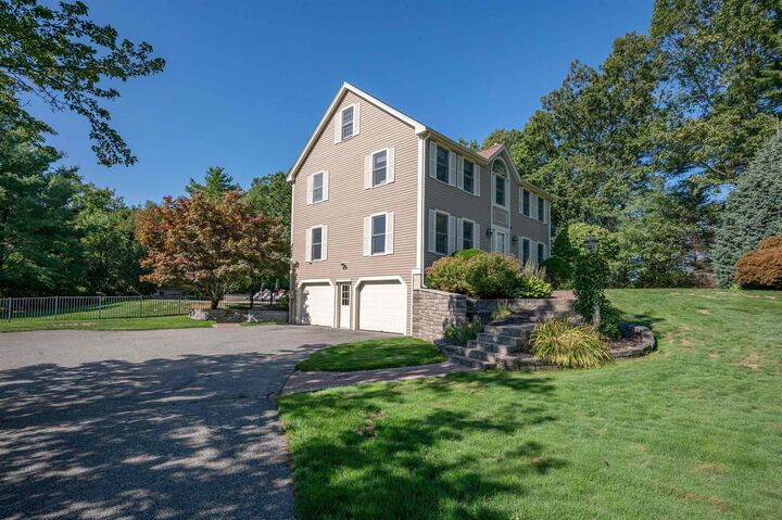 Property Photo:  1 Ridgewood Road  NH 03865 