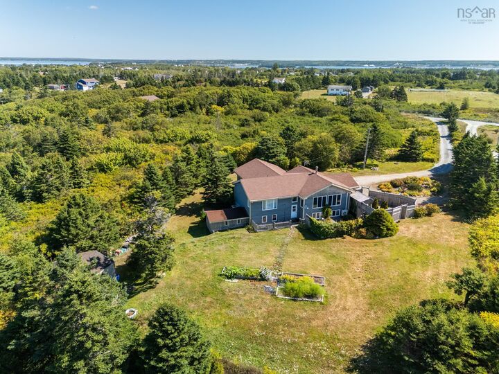 40 Country Lane — photo 1
