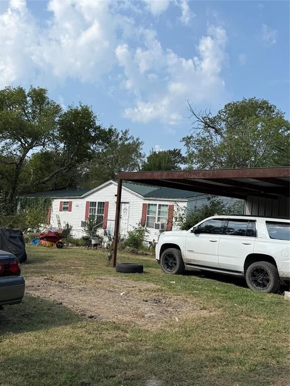 Property Photo: 598 County Road 3201 TX 75422