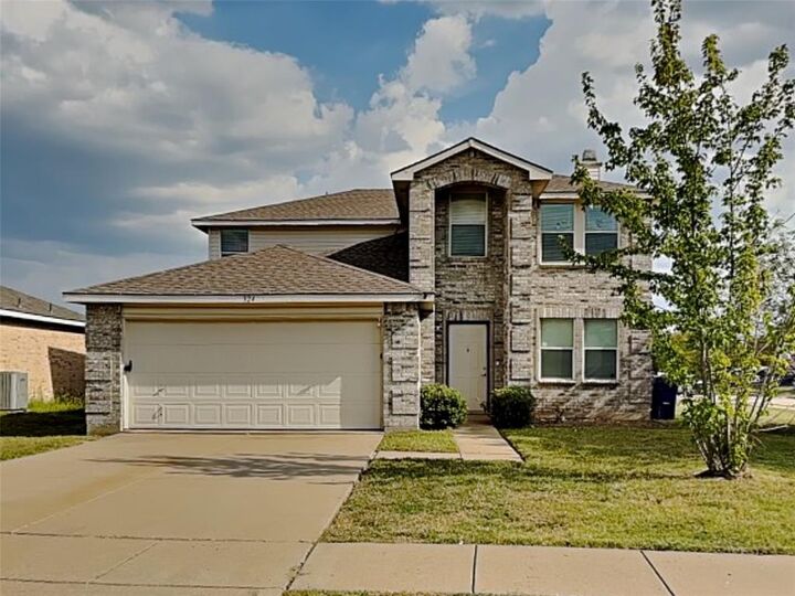 Property Photo: 324 Snapdragon Court TX 76028