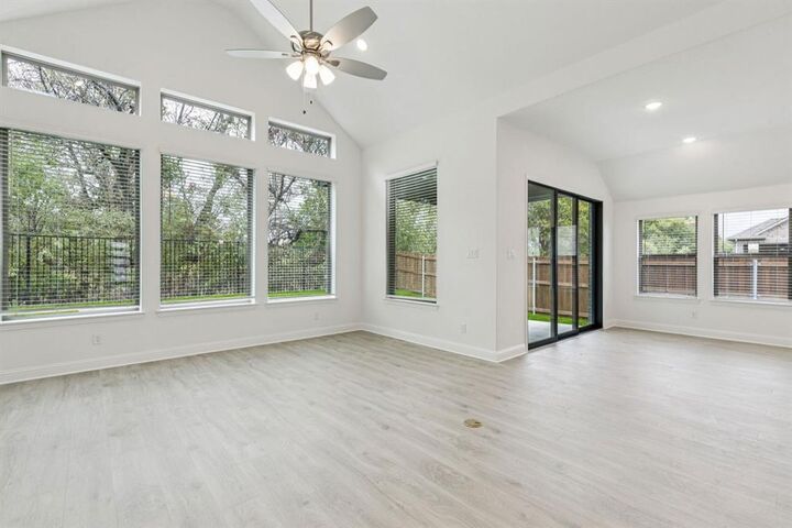 Property Photo: 703 Cherry Bark Trail TX 75165