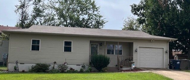 Property Photo: 1912 McElroy Drive AR 72601