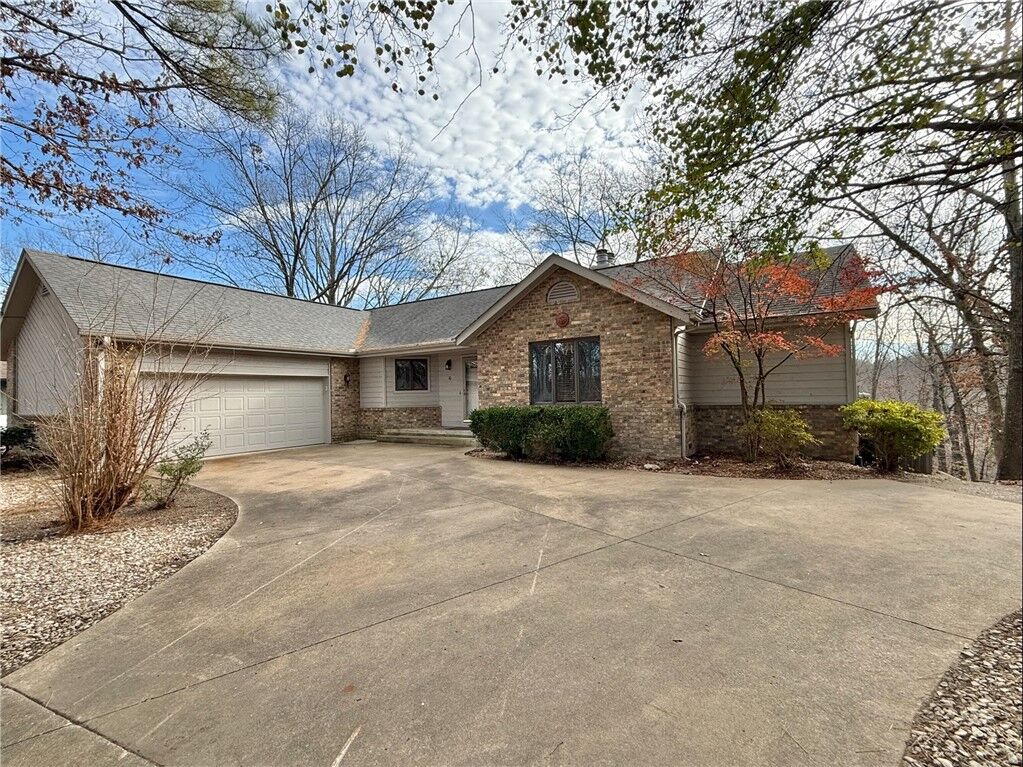 Property Photo:  6 Neffwood Lane  AR 72715 
