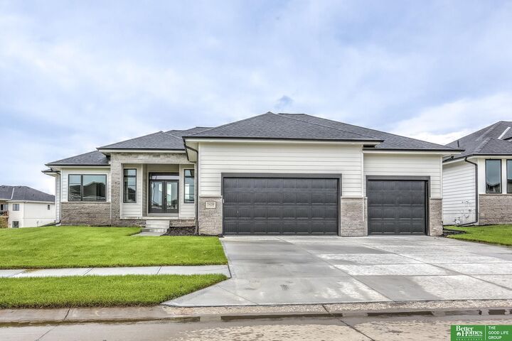 5438 N 212th Street  Elkhorn NE 68022 photo