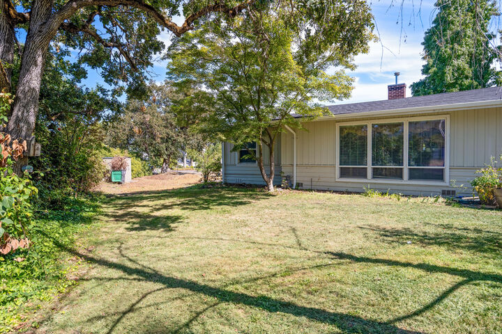 Property Photo:  3506 New Ray Road  OR 97502 