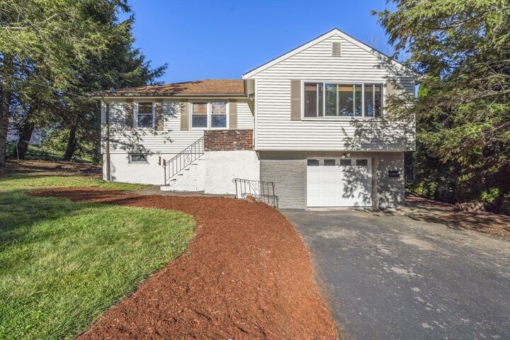 Property Photo:  258 Mower St  MA 01602 