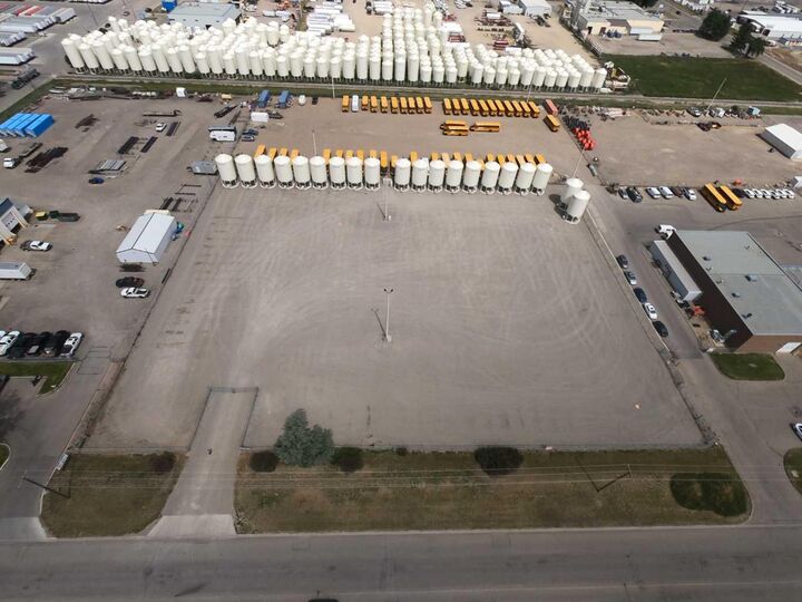 Property Photo: 3205 18 Avenue N AB T1H 5S1