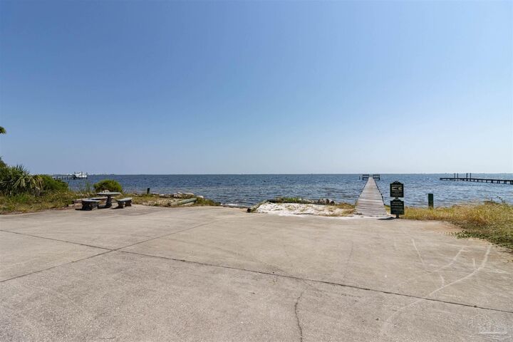 Property Photo:  1717 E Smugglers Cove Dr  FL 32563 