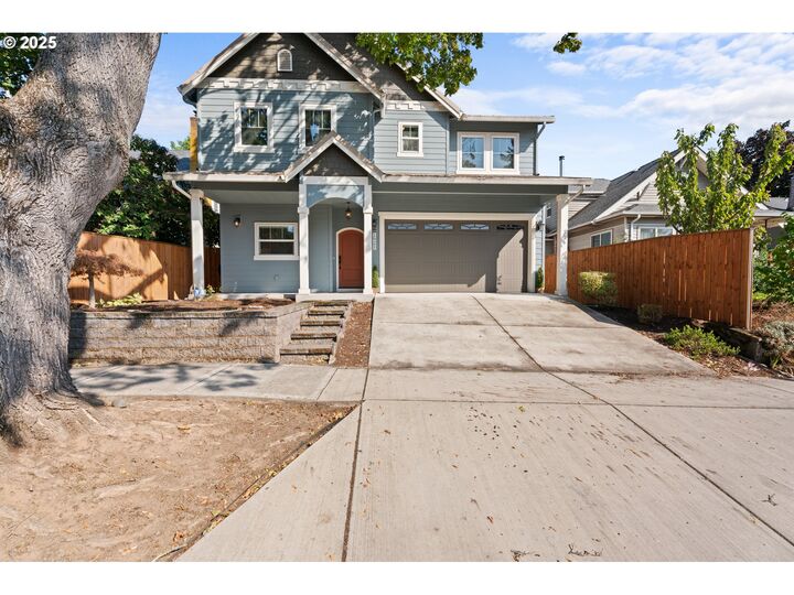 Property Photo: 1921 E St WA 98663