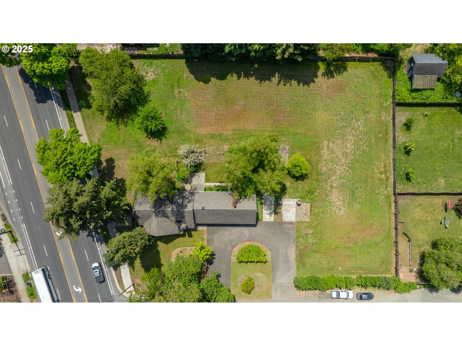 Property Photo:  River Rd  OR 97404 