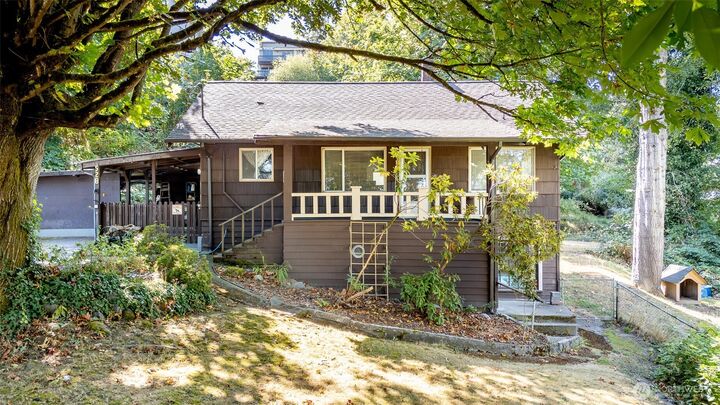 Property Photo:  528  Dwight Street  WA 98366 
