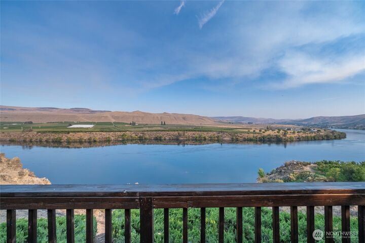 Property Photo:  384  SR 173  WA 98812
