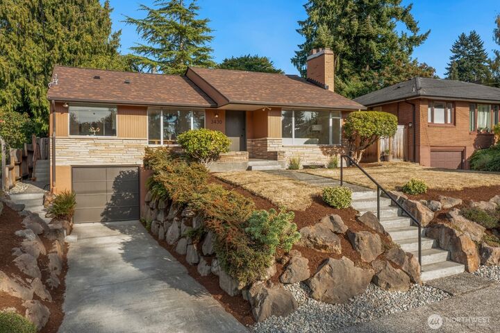 3430  40th Avenue W  Seattle WA 98199 photo