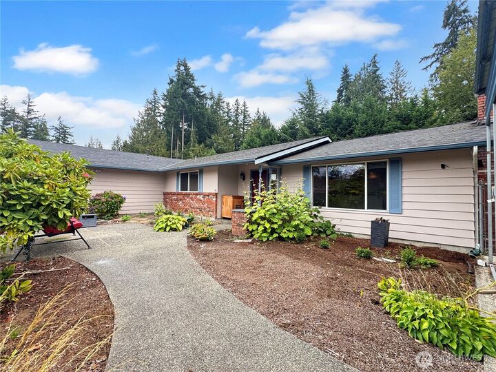 Property Photo: 4330 122nd Place NE WA 98271