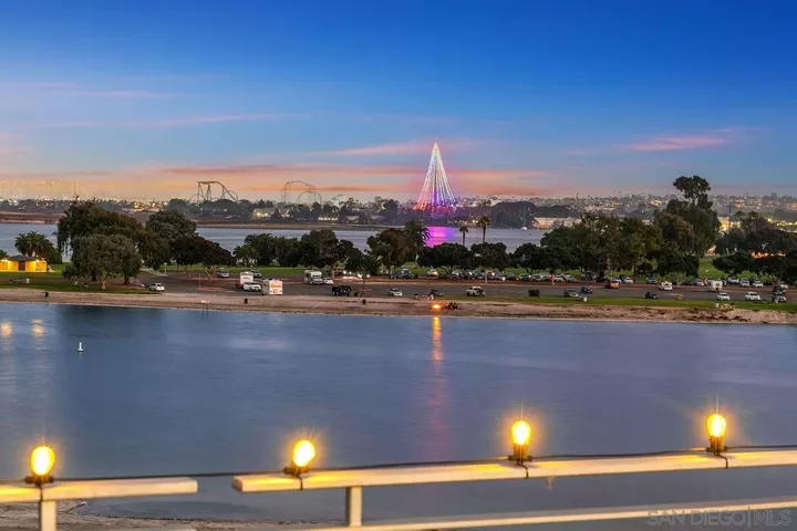 Property Photo:  3328 Crown Point  CA 92109 