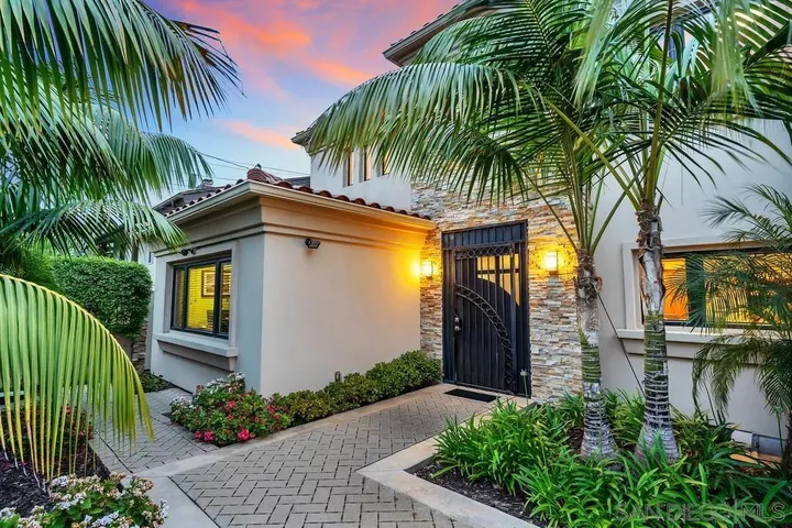 Property Photo:  165 Kilkenny  CA 92007 