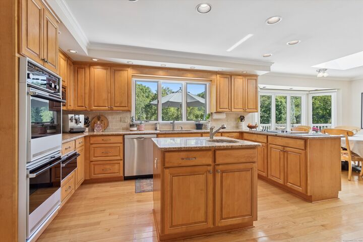 Property Photo:  853 Riverbank Road  CT 06903 