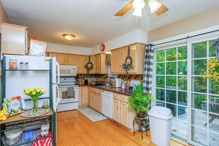 Property Photo:  38 Surrey Lane 38  CT 06790 