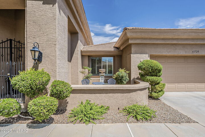 Property Photo: 61720 E Sandlewood Road AZ 85739
