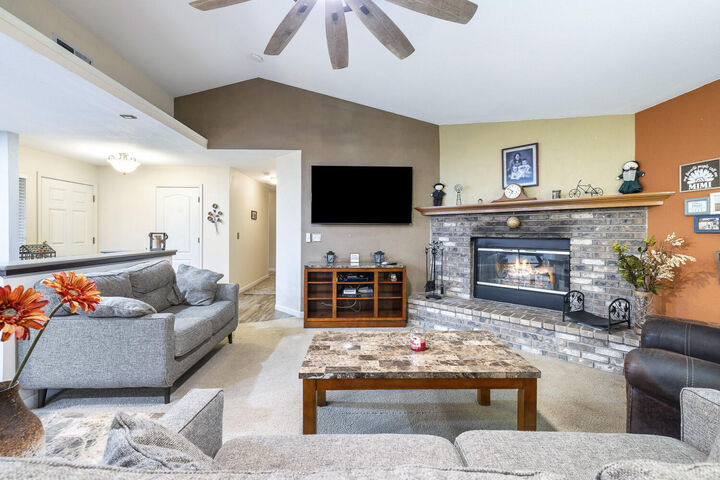 Property Photo:  7214 Lupine Drive  CA 93657 